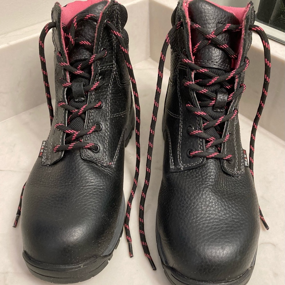 WOMEN'S WOLVERINE BLACK PIPER BOOTS